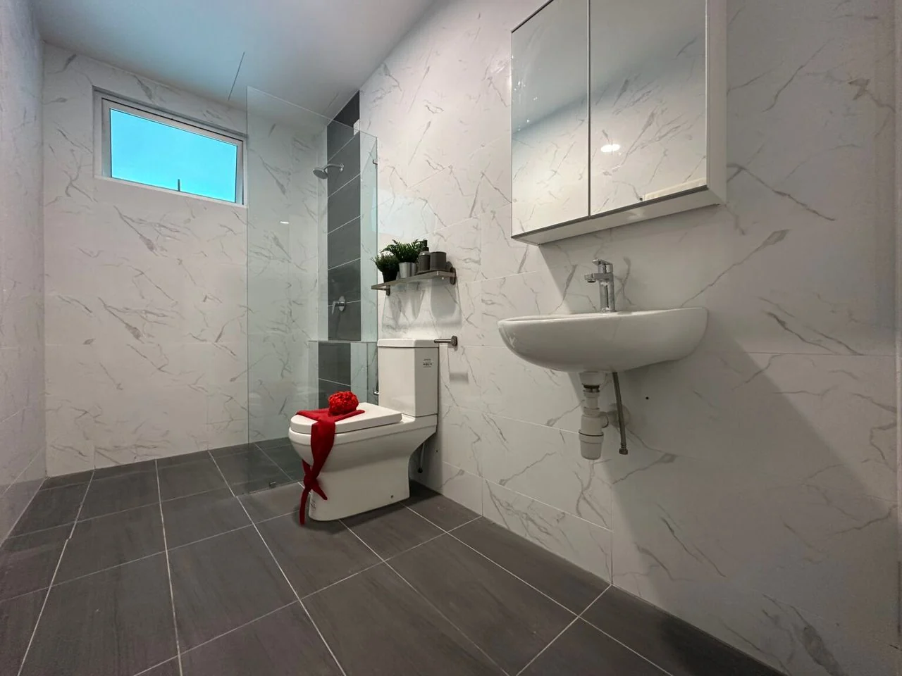 Goodwood Residence show unit bathroom
