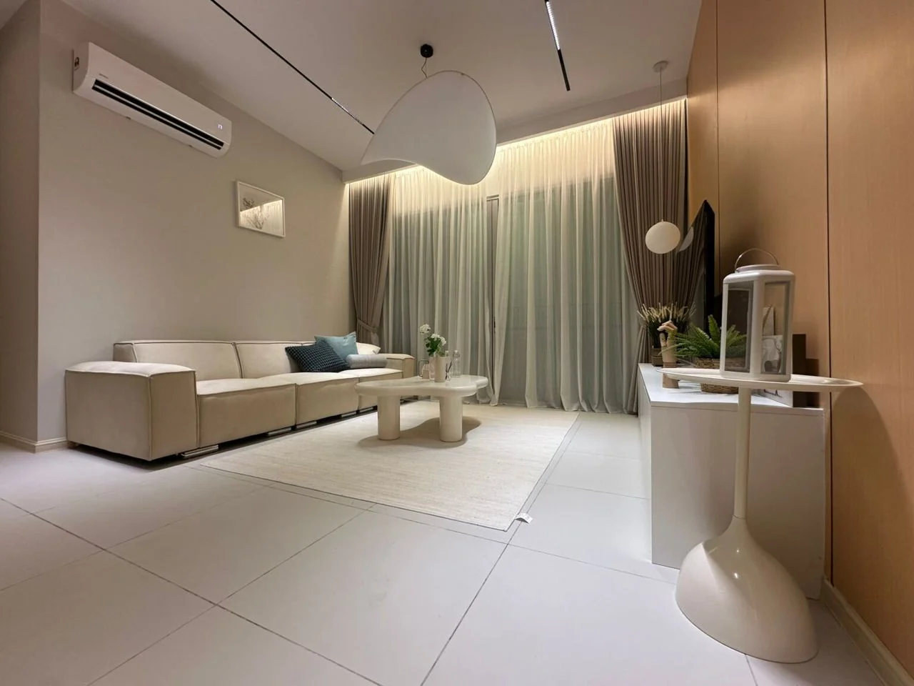 Goodwood Residence show unit living hall