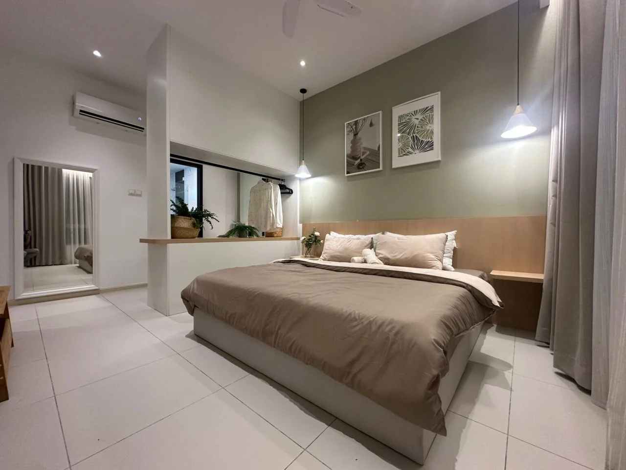 Goodwood Residence show unit master bedroom